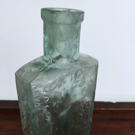 bottle / アンティークイギリスガラス薬品ボトル