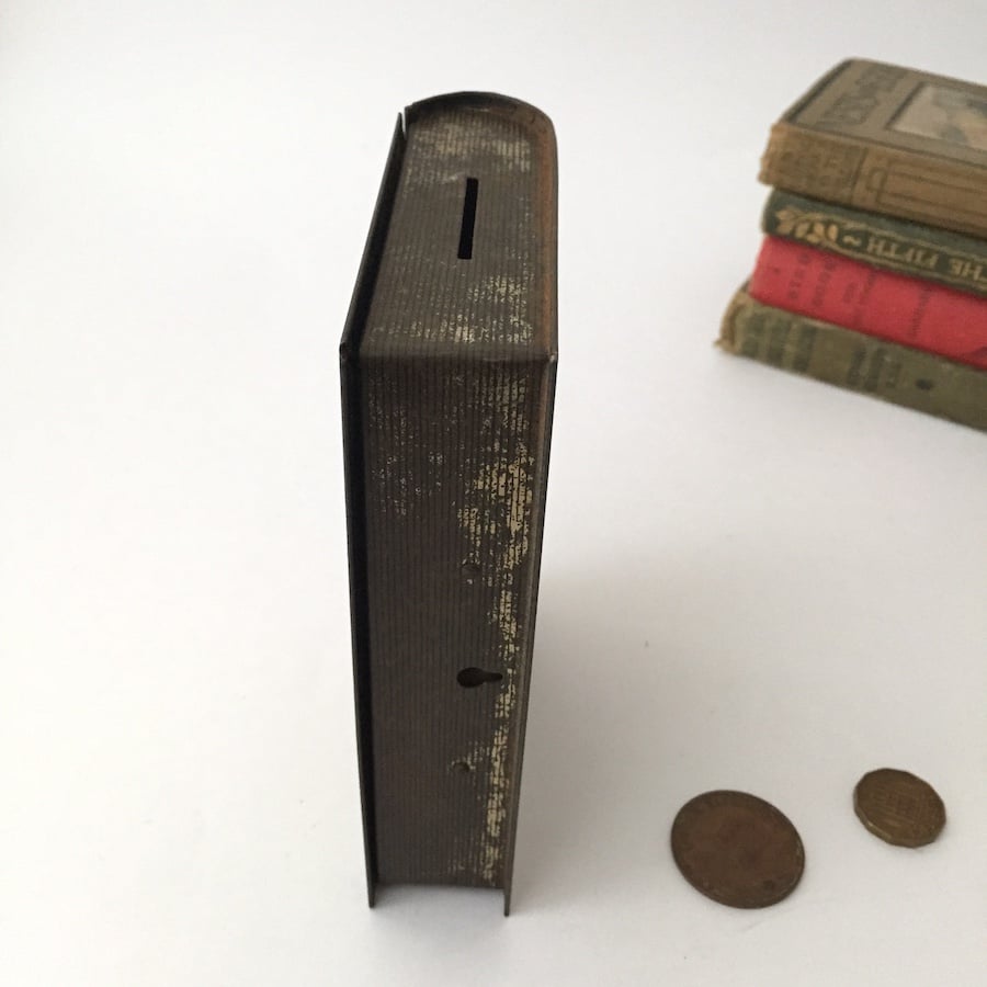 money tin box / アンティークブック型貯金箱 | cocon