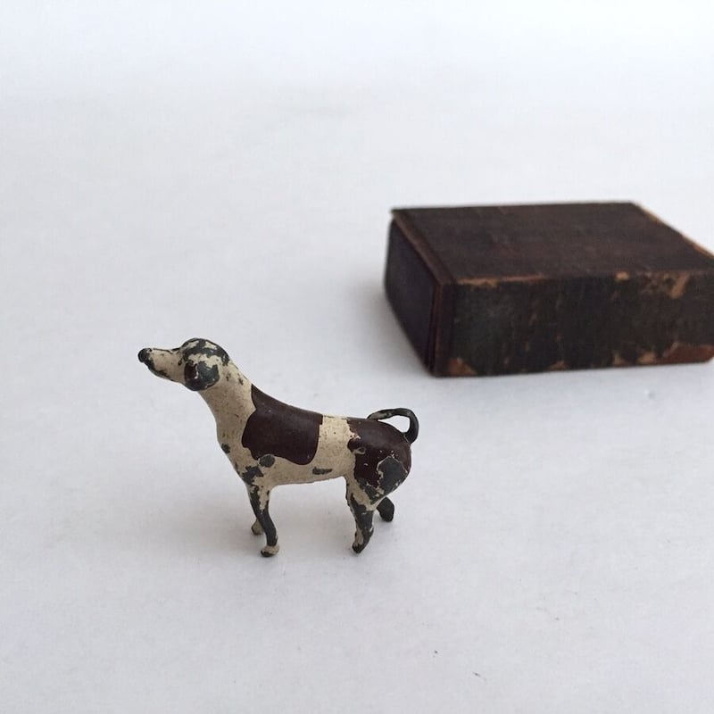 コペン　フィギリン　戯れている子犬 コペン フィギリン 戯れている子犬