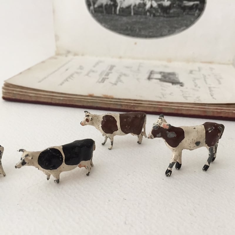 lead cow figure / 鉄の動物牛のおもちゃフィギュリン | cocon