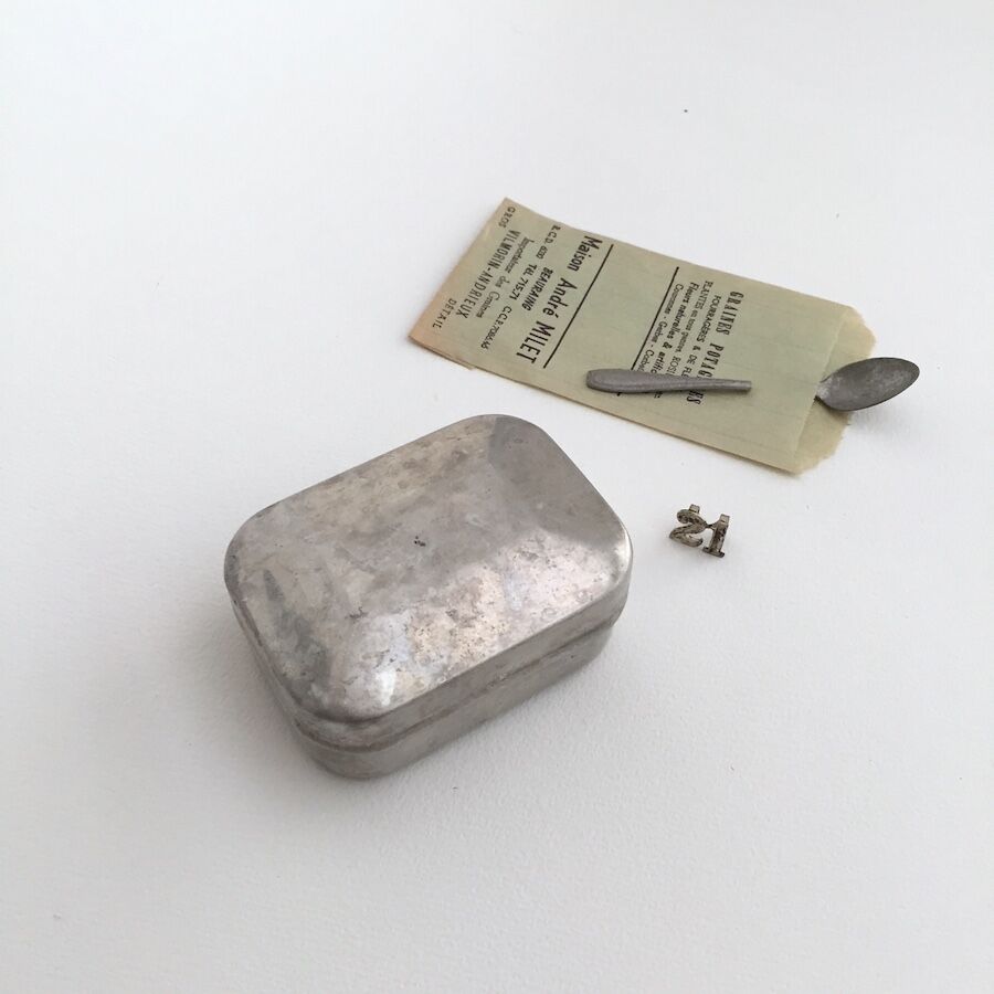 【 アンティーク 】 金属製 ケース fit=scale-down,w=1200