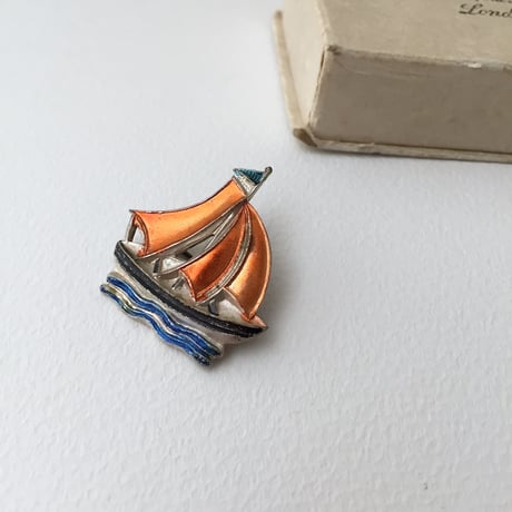 brooch / アンティークヨットのブローチ