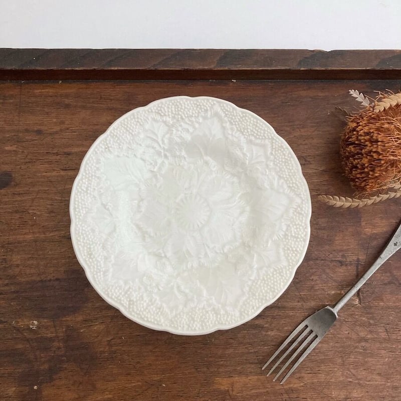 wedgwood plate ウェッジウッド フラワーレリーフ ミモザ エンボス | cocon