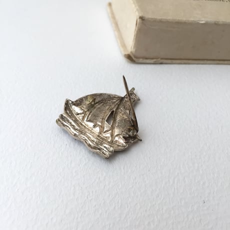brooch / アンティークヨットのブローチ