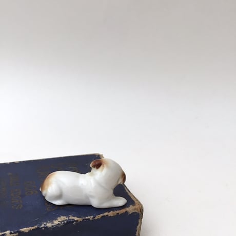 dog figure / wadeドッグフィギュリン