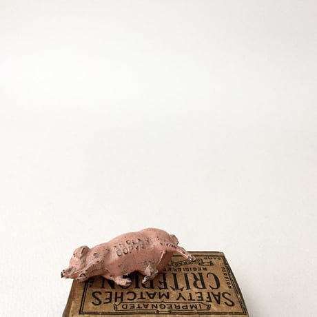 pig lead figure / アンティーク鉄の豚の置きもの