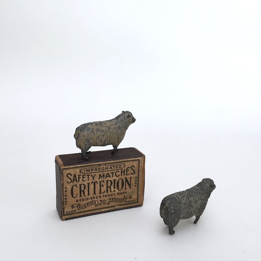 sheep lead figure / 鉄の羊フィギュリン 鉄の動物おもちゃ | cocon