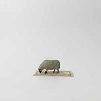 sheep lead figure / 鉄の羊フィギュリン