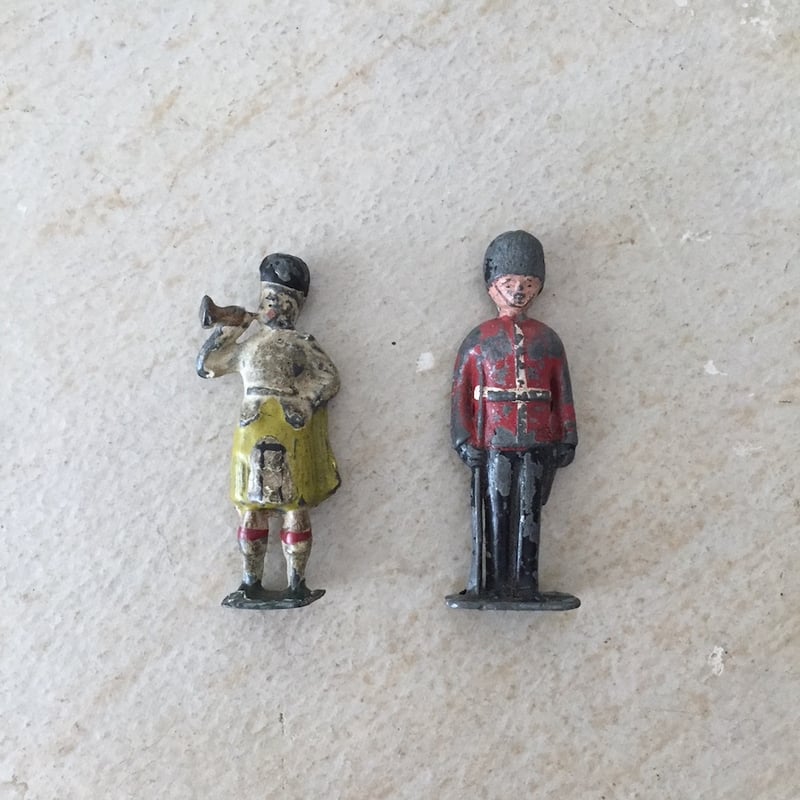 lead figure / 衛兵フィギュリン 英国の鉄のおもちゃ | cocon