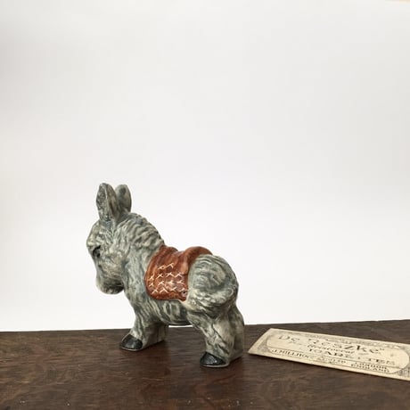 donkey figure / アンティーク陶器のロバの置きもの