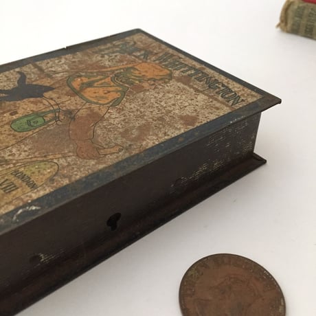 money tin box / アンティークブック型貯金箱