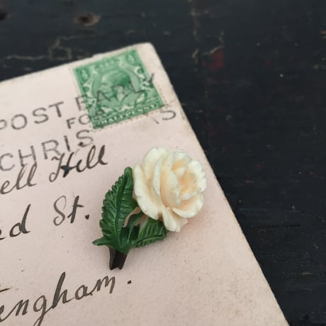 rose brooch / アンティークボーンバラブローチ