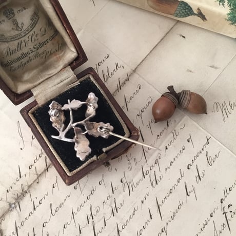 acorn brooch / アンティークシルバードングリブローチ