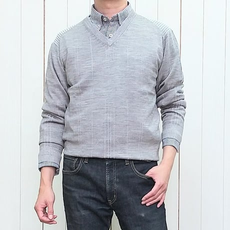 〇【洗濯OK／ウーステッドウール】　12ゲージ　針抜きプレーティング　Vネックセーター　3色