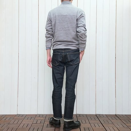 〇【洗濯OK／ウーステッドウール】　12ゲージ　針抜きプレーティング　Vネックセーター　3色