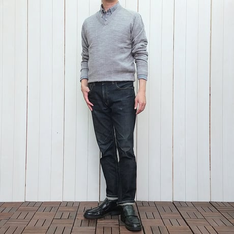 〇【洗濯OK／ウーステッドウール】　12ゲージ　針抜きプレーティング　Vネックセーター　3色