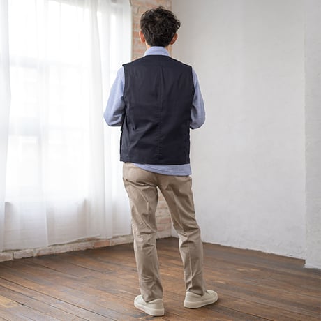 【羽織るだけでサマになる】ストレッチポリエステル ピケベスト｜驚きの軽さと抜群の伸縮性