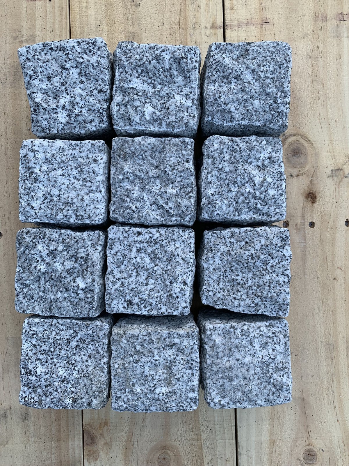 ベトナム産白ピンコロ9✕9✕9センチ 一箱500個入り ベトナム産白ピンコロ9センチ角一箱500個 入り ベトナム産白ピンコロ9