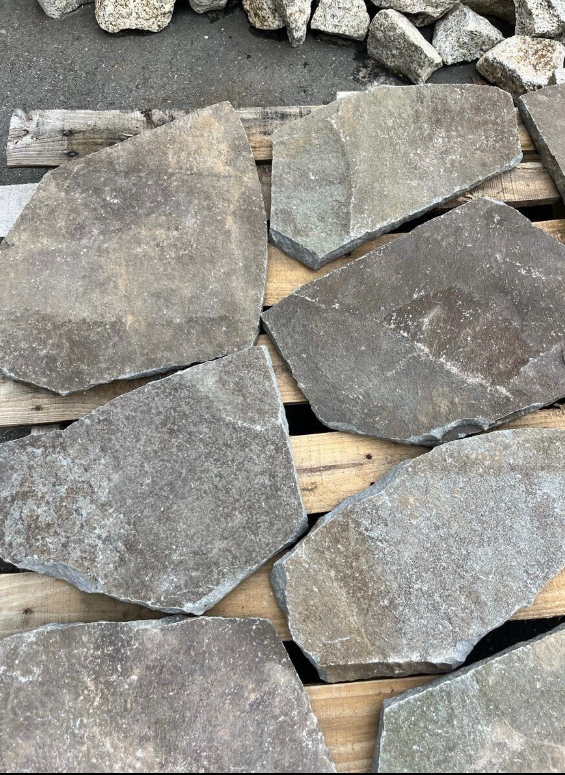 乱形ジャワ鉄平石(お引き取り) | crest.opj