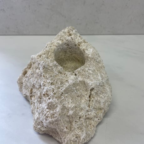 琉球石灰岩のキャンドルホルダー