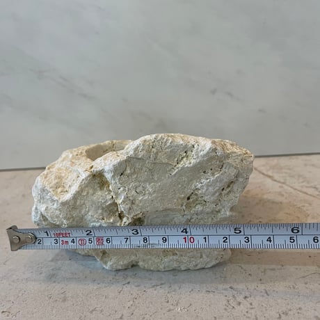 沖縄琉球石灰岩のキャンドルホルダー　Ｑ-1