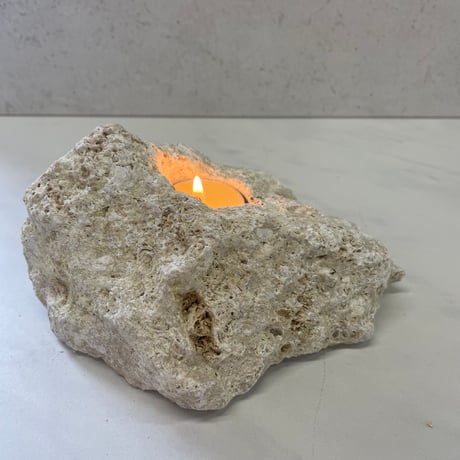 琉球石灰岩のキャンドルホルダー