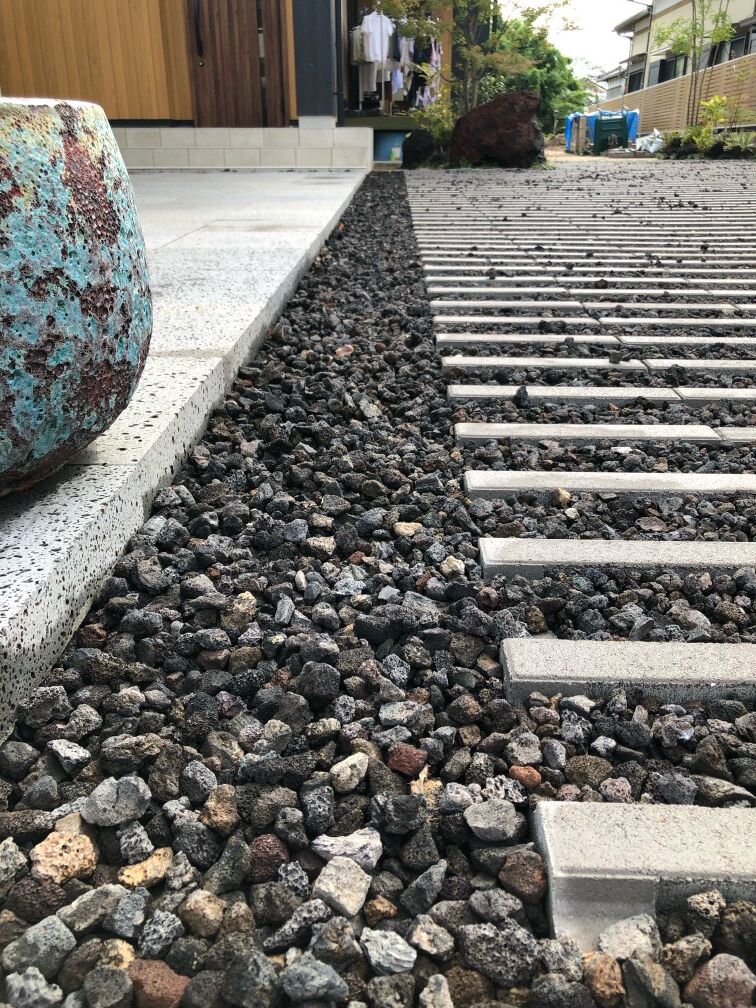 高濾過 泥臭 溶岩砂利 20-40㎜ 40キロ 黒 水槽 アクアリウム 水草 コケリ 