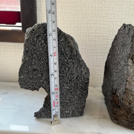 阿蘇熔岩石のブックスタンド　オブジェ