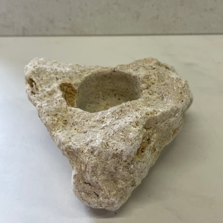 琉球石灰岩のキャンドルホルダー