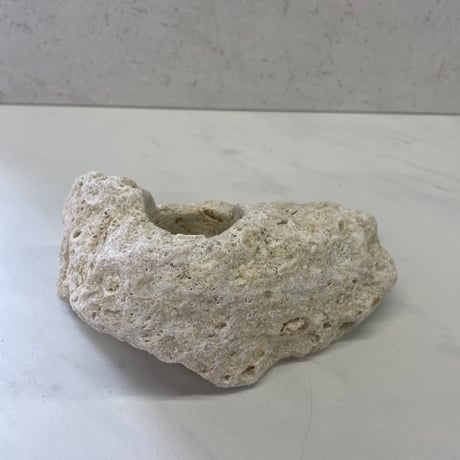 琉球石灰岩のキャンドルホルダー