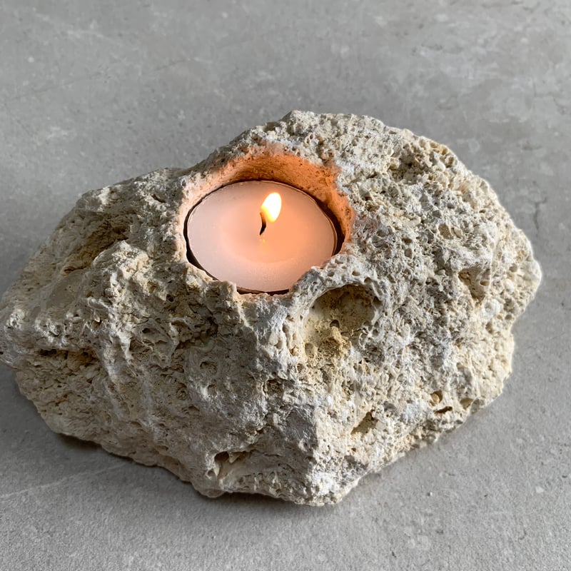 琉球石灰岩のキャンドルホルダー | crest.opj
