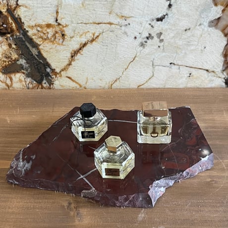 天然石 グリーンオニックス　四脚付き　花台　置台 楽天市場】石 花台の通販