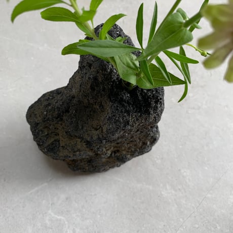 溶岩石の花瓶（大）③
