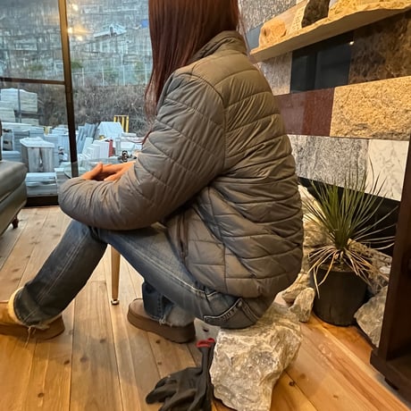 アッシュ系　石　イス　観葉植物置　植木鉢置　店舗ディスプレイ