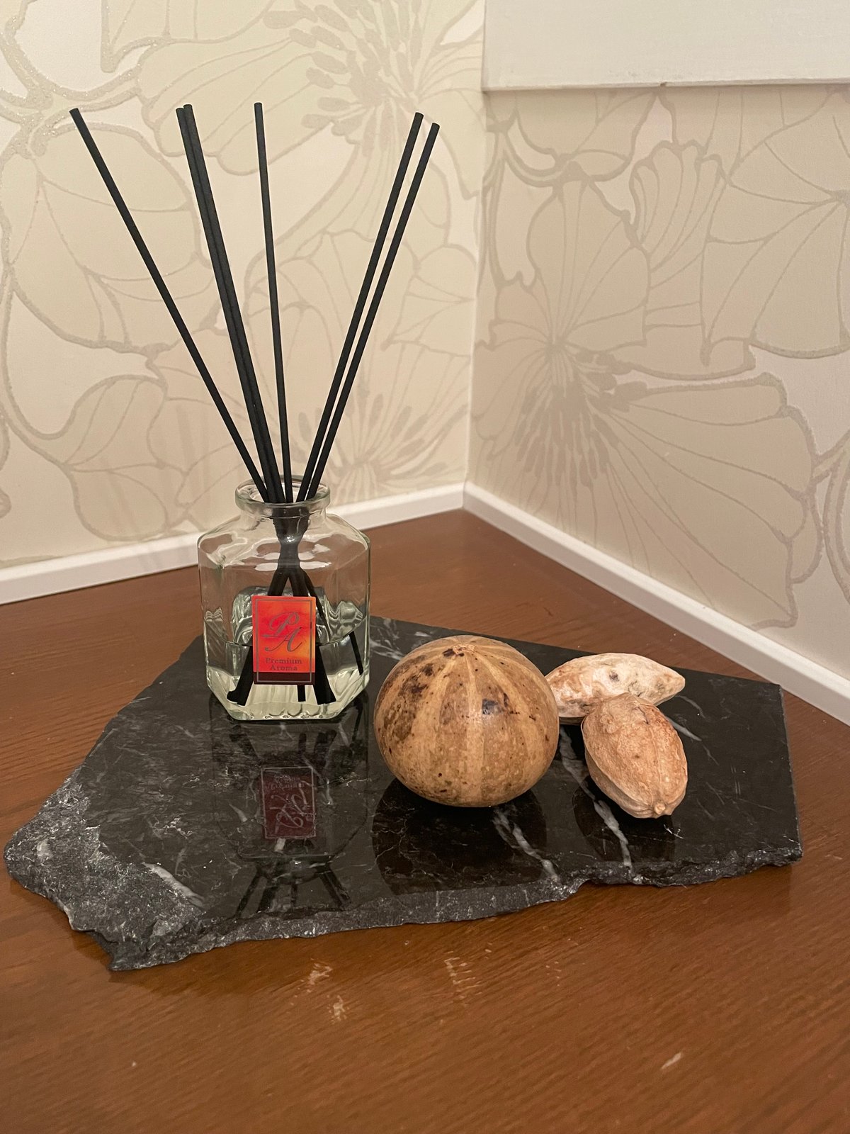 Blackがかっこいい大理石プレート | crest.opj