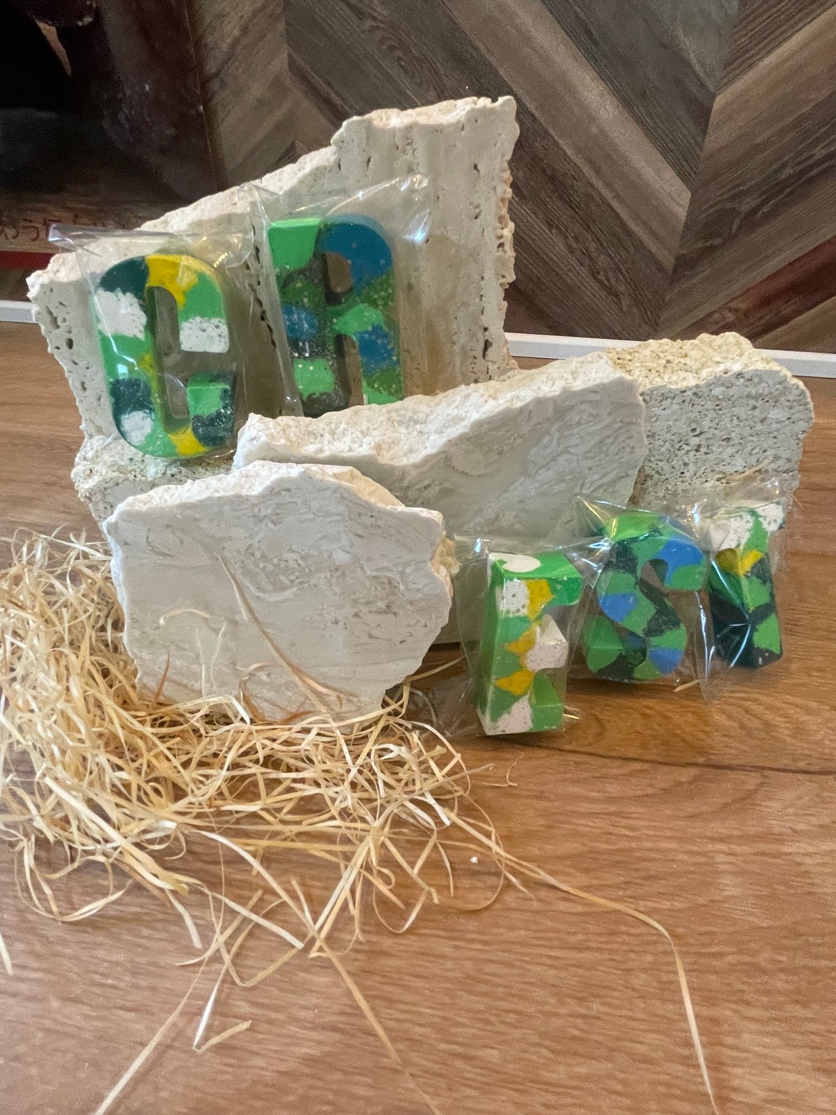 ベージュ系 天然石いろいろ 4点セット 自由に置いて重ねて置く