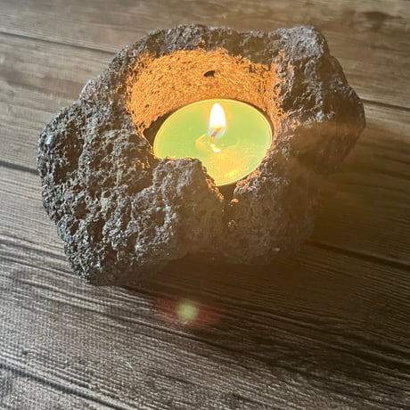阿蘇熔岩石のキャンドルホルダー
