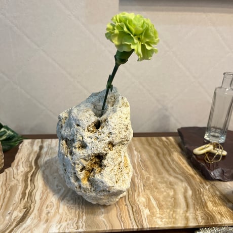 琉球石灰岩花瓶