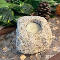 ころんとかわいいゴロタ石のキャンドルホルダー★1品もの　Ａ－３