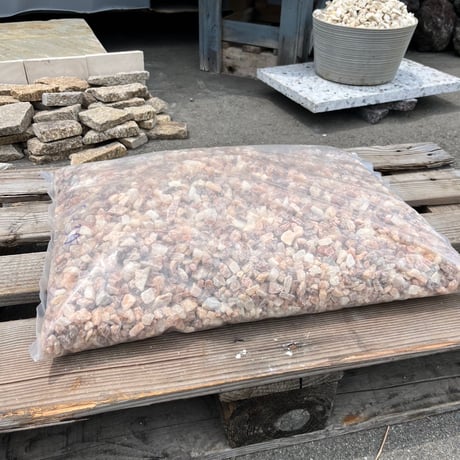 クォーツブラウン宝石みたいな砂利　20kg