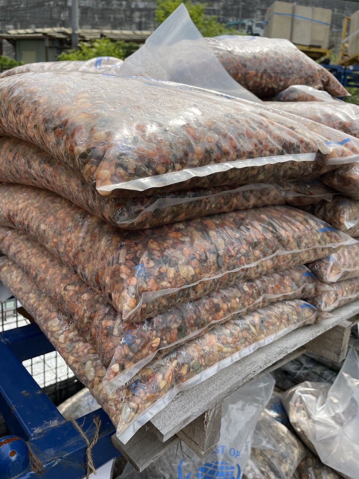 砂利 チャート20-05 ｜ 下野市の砂利・砕石なら株式会社 荒川建材 へ