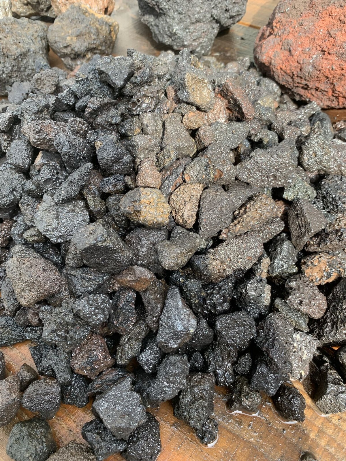 手渡し】阿蘇山溶岩石 小12キロ | crest.opj