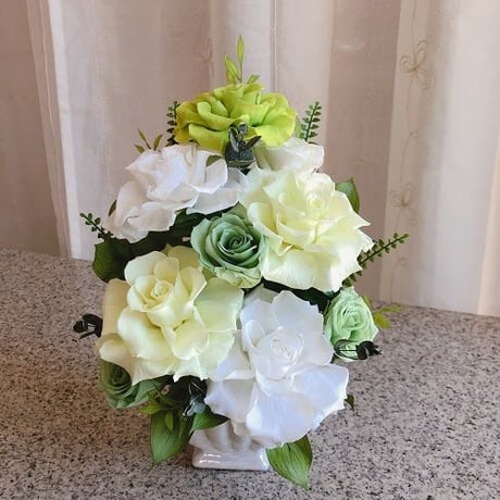 新築祝い、開店祝い、開業祝い、結婚祝い！プリザーブドフラワーアレンジメント【bell薔薇】