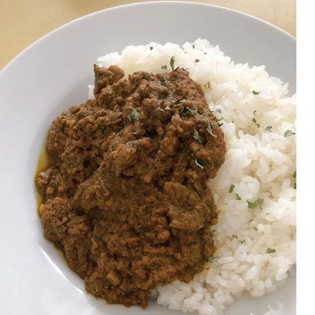 【真庭・食べる薬草振興協議会事務局】里山キッチンカレー