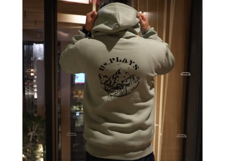👕在庫限りの限定価格🎨 winter night nature Hoodie(Smoky Green)