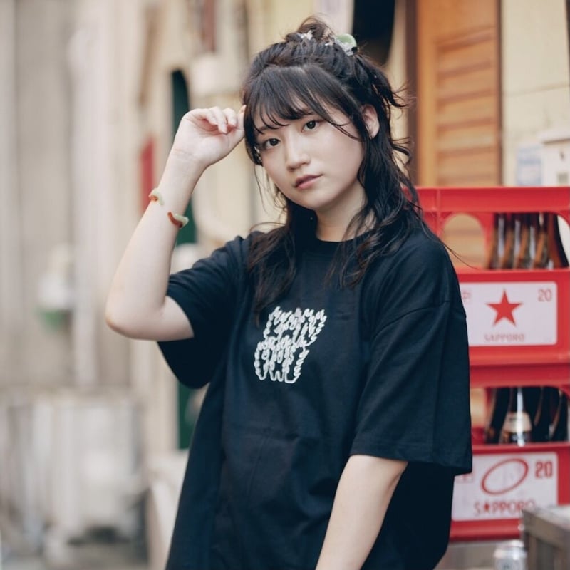 酒村ゆっけ、　酒ずっきゅん Tシャツ（BLACK）