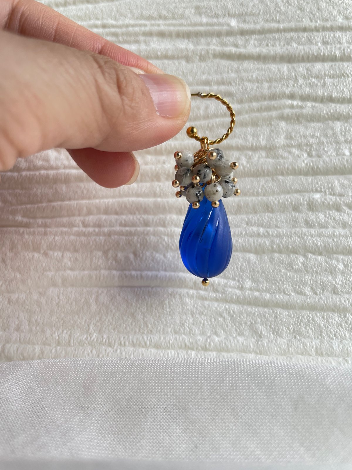 吸い込まれるような青✧*｡美しくて目が離せない♡フープピアス | ra 