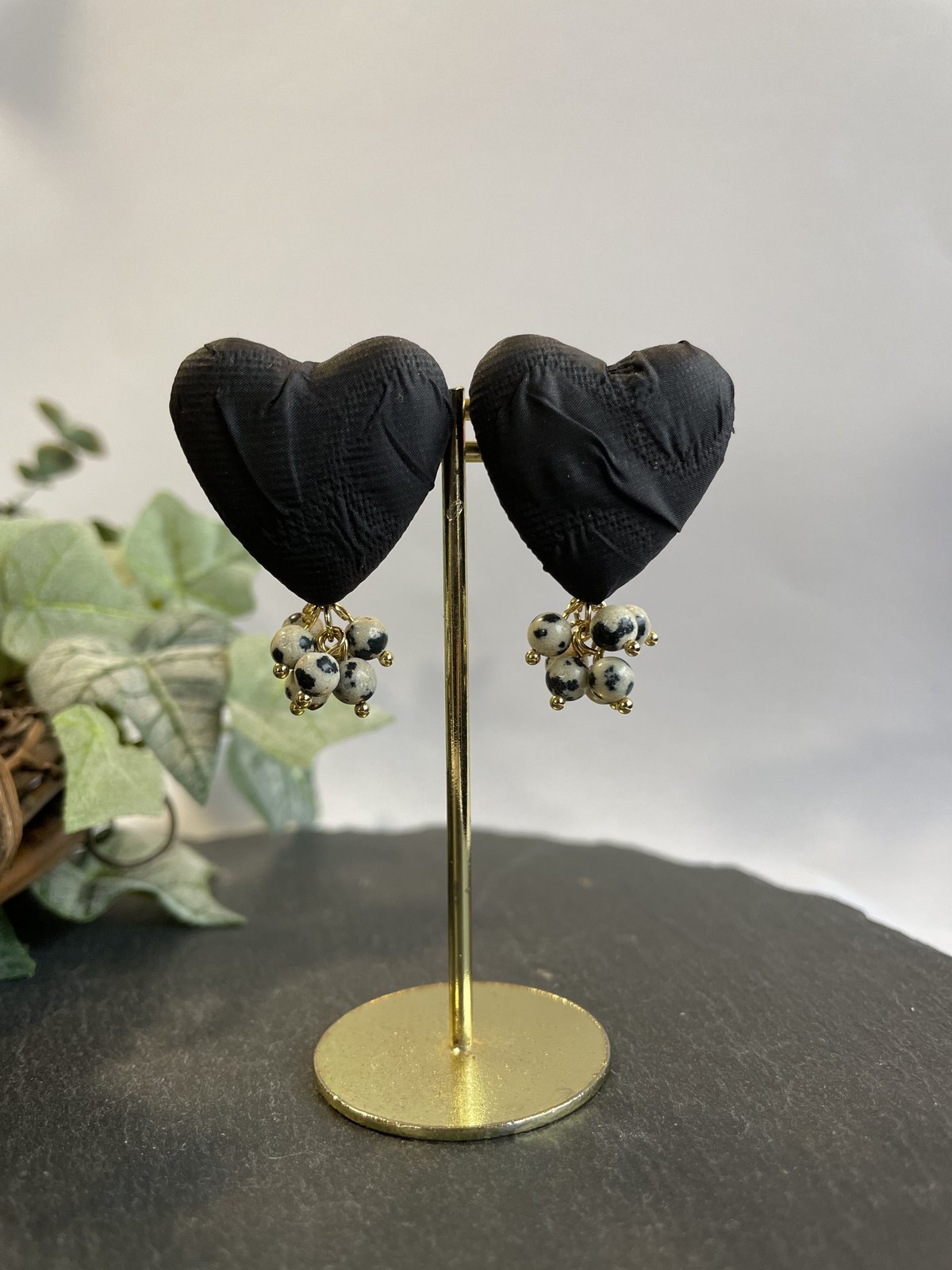 薔薇ビジュー♡ころっとハート　ピアス/イヤリング✩*¨ 薔薇ビジュー♡ころっとハート フラワーレジン ピアス