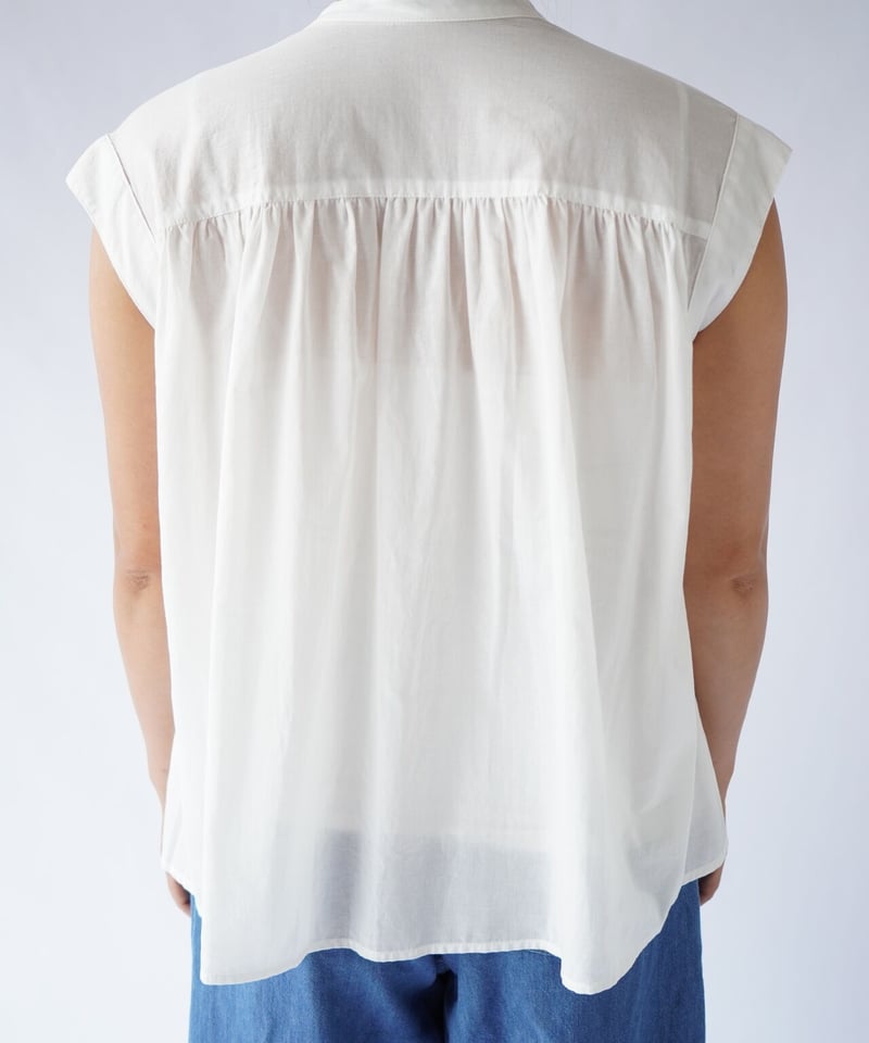 ワンポイント刺繍ブラウス<ライトブルーフラワー> | Yamawarau -山笑う-