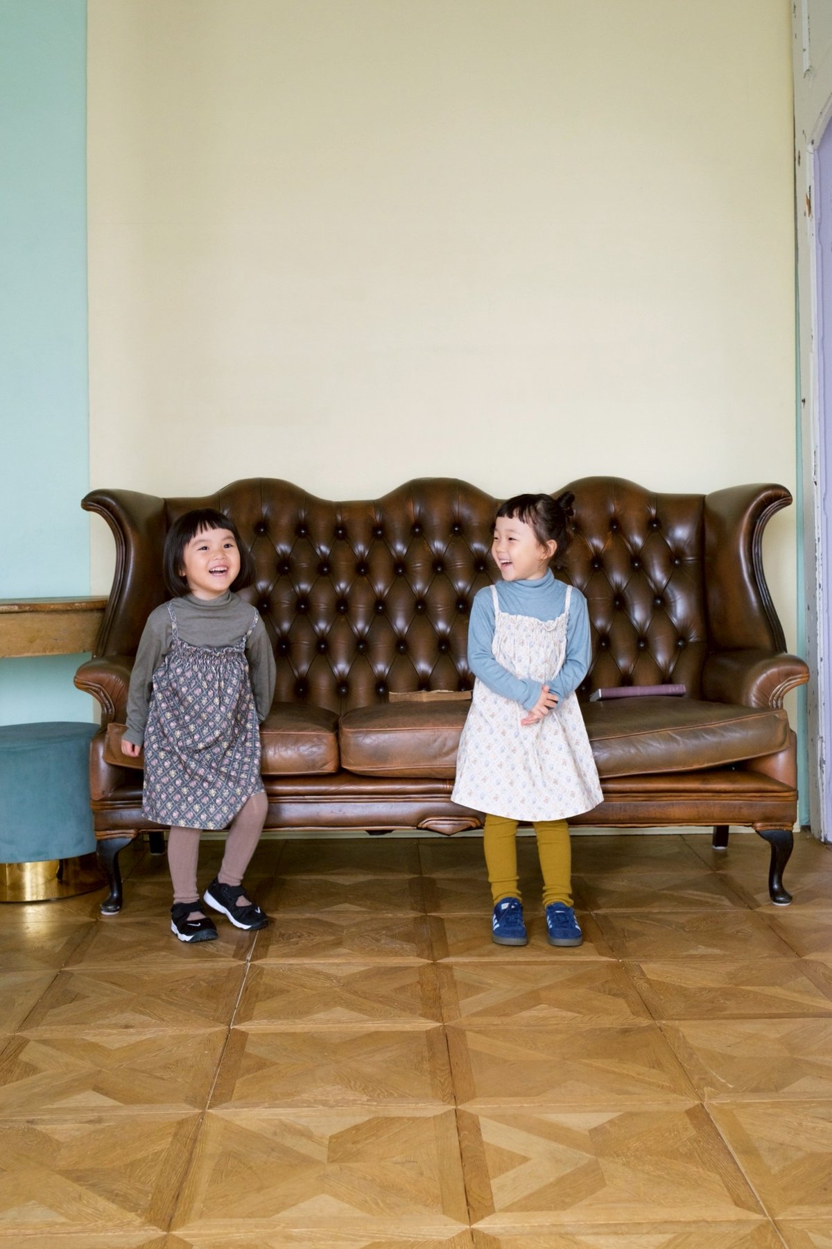 【ピラール•コルデロ】デザインワンピース　フラメンコ　コーラルピンク特大水玉 フラメンコ 水玉 フリル ワンピース ブラック×レッド 2033br